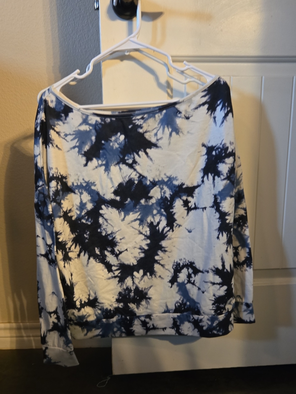 SHEIN Navy and White Tie-Dye Long Sleeve Sweatshirt